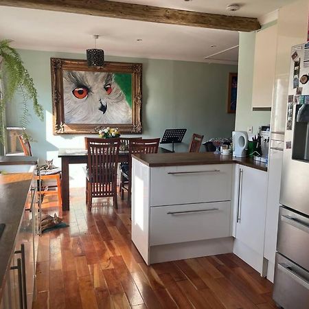 Bright, Comfy And Peaceful House Villa อินเวอร์คีทิง ภายนอก รูปภาพ